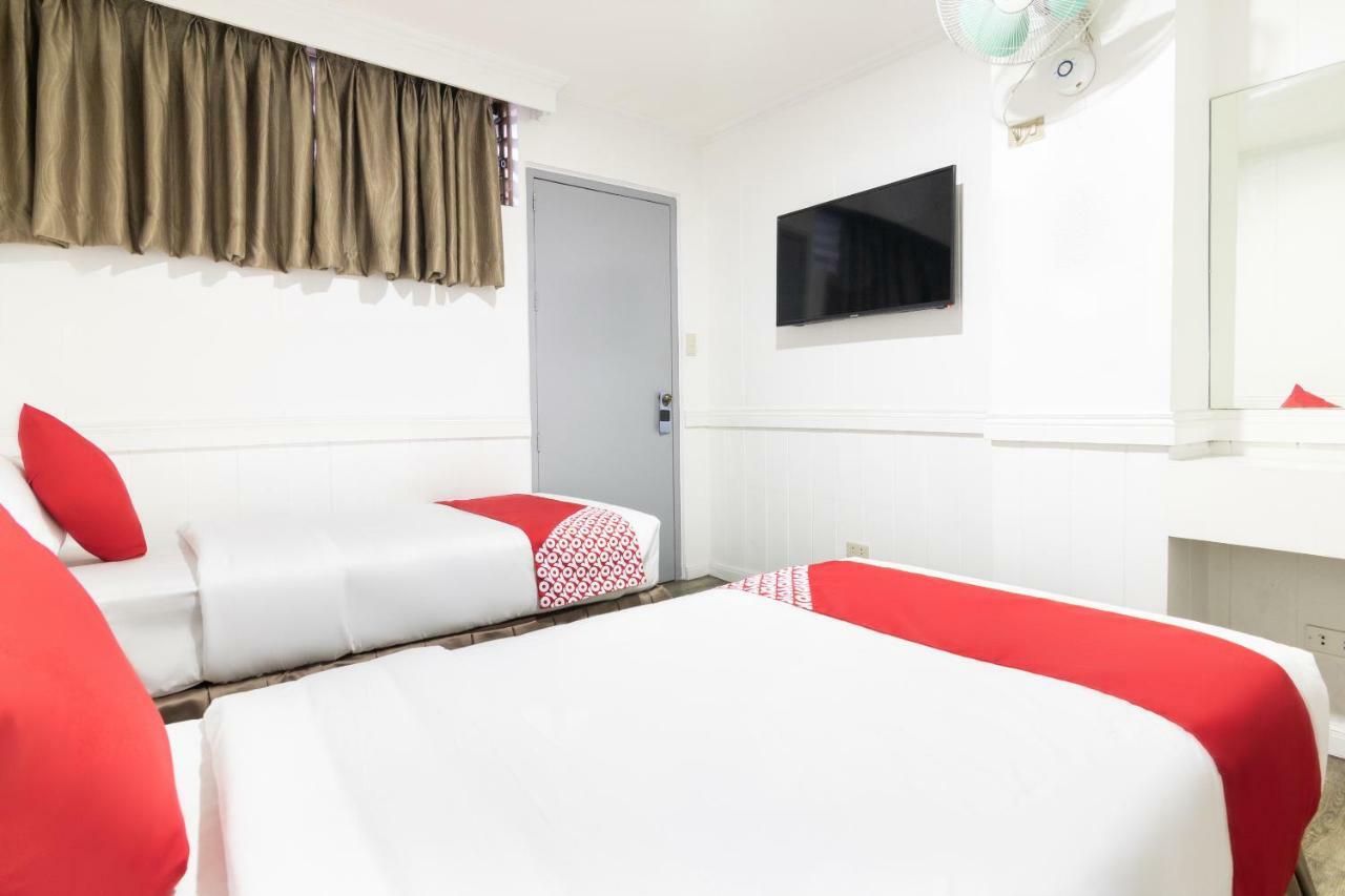 Oyo 175 Hotel Elegant 바기오 외부 사진